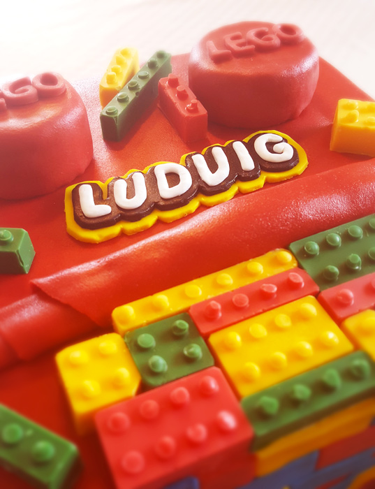 Lego cake - Legotårta