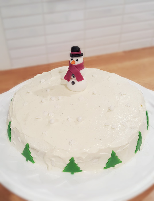 Snowman cake - snögubbetårta
