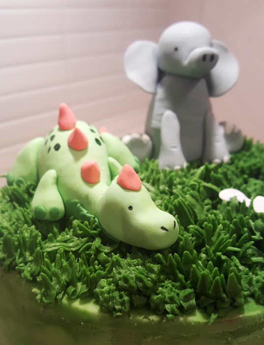 Dinosaur elephant cake - dinosaurie- och elefanttårta