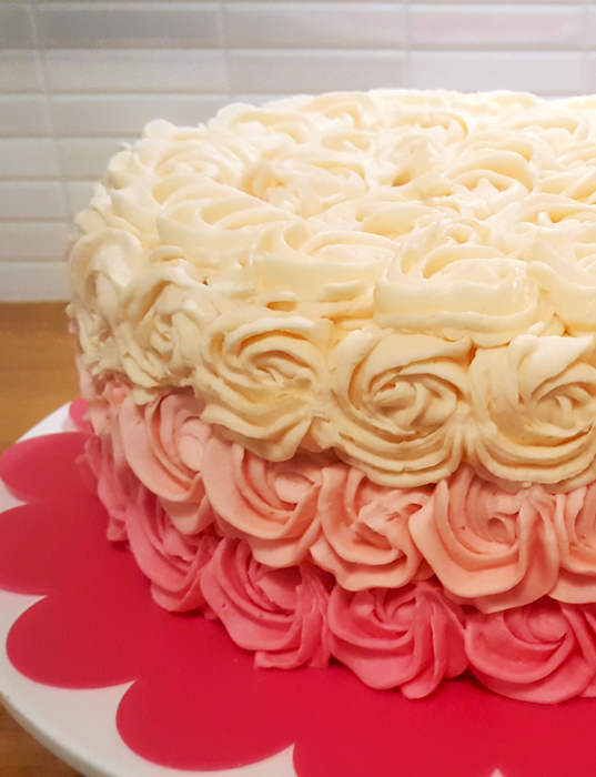 Rose cake - rostårta med smörkräm