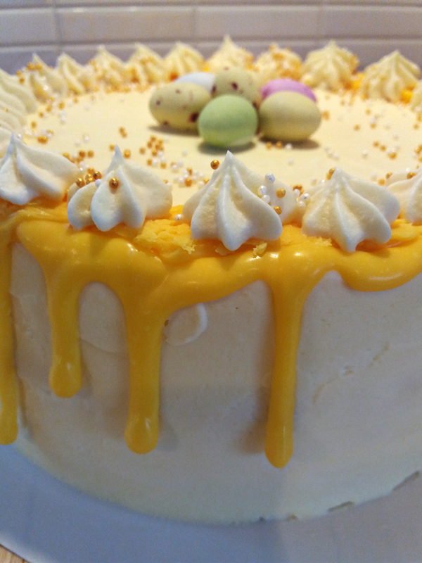 Yellow drip cake - gul drip-tårta