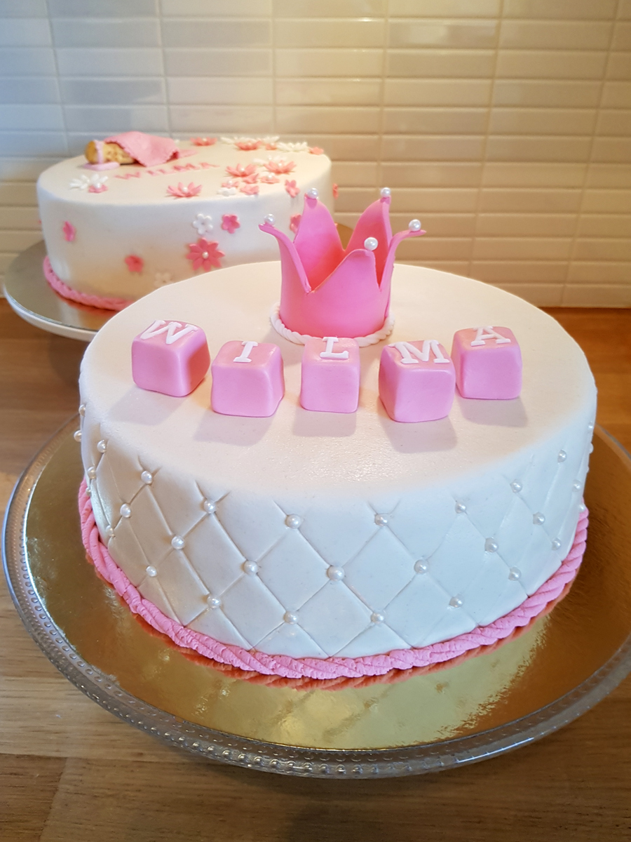 Christening cake, white and pink - doptårta i rosa och vitt