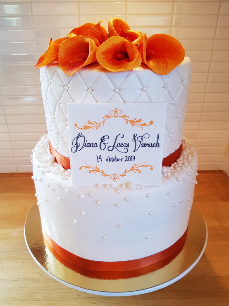 Calla lily wedding cake with quilting - mangokalla på bröllopstårta 