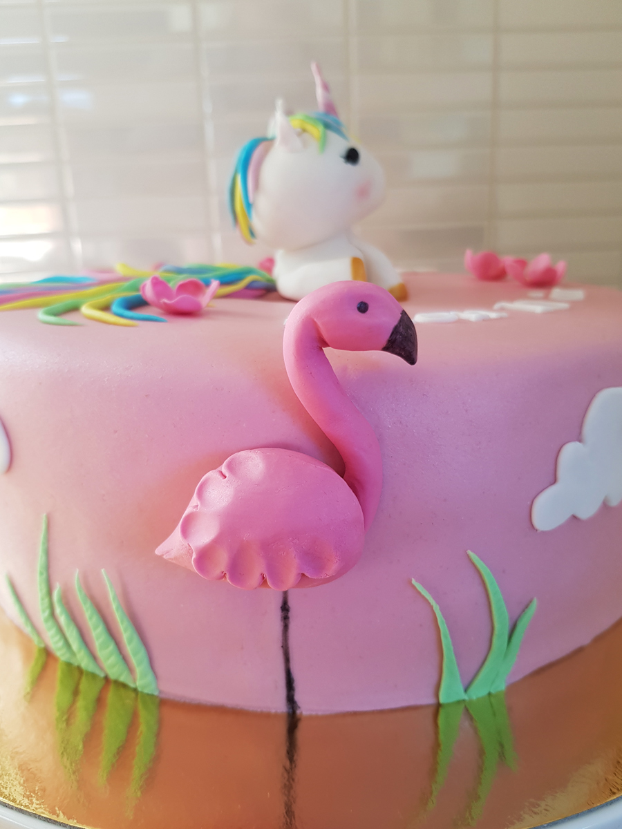 Unicorn and flamingos cake - enhörnings- och flamingotårta