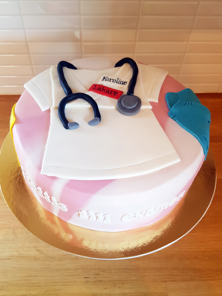 Doctor cake med school graduation cake - examenstårta läkare